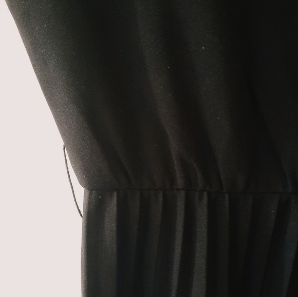 Black Pleated Dress - Picture 7 of 9